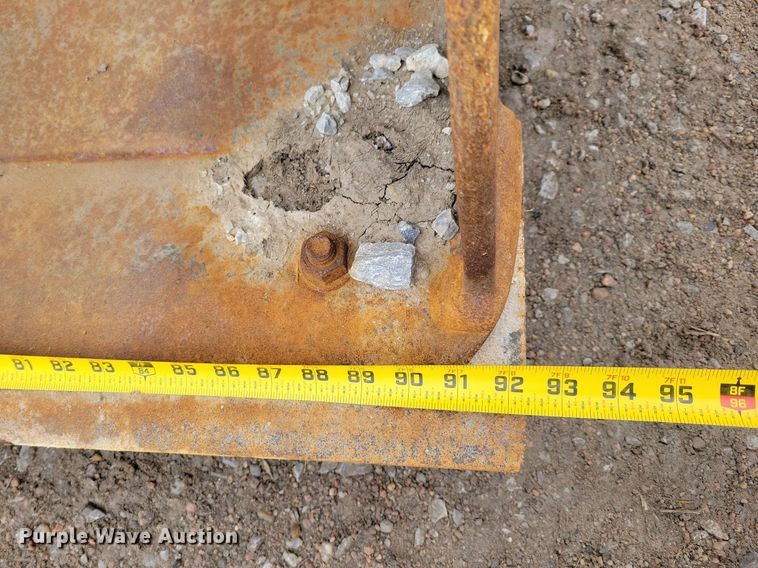 image for item DM8202 2004 John Deere 410G  backhoe