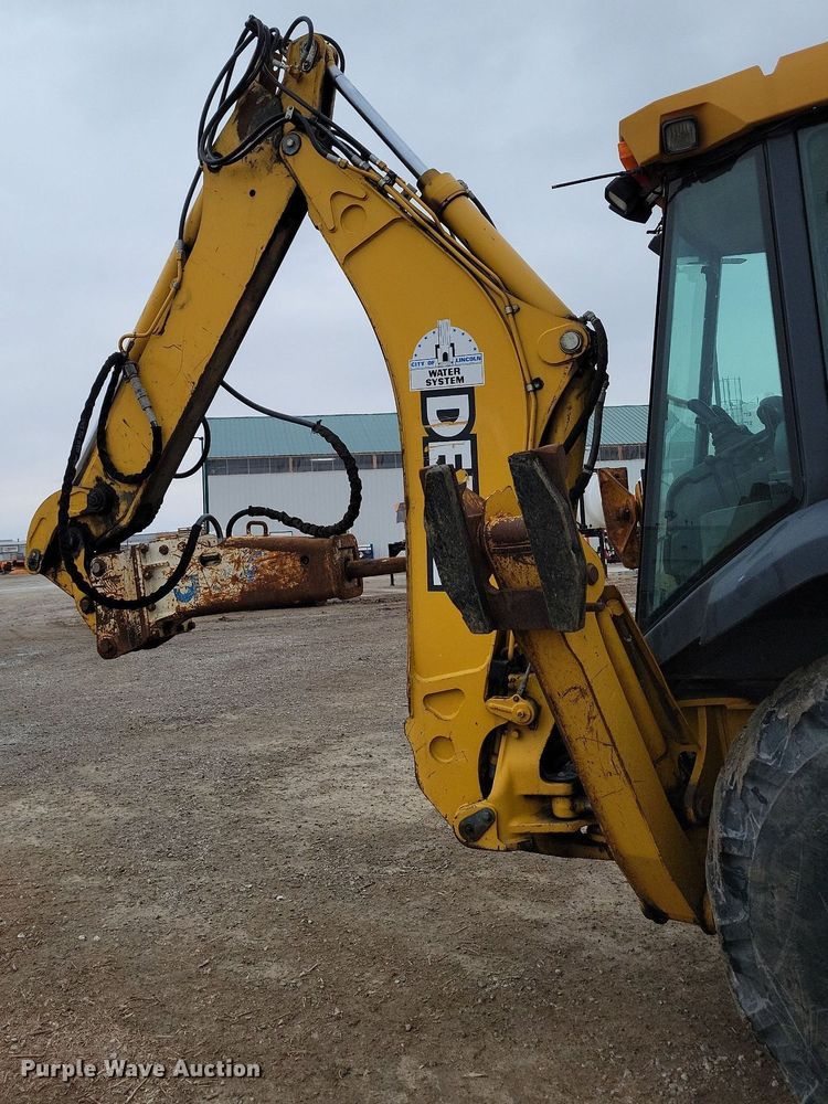 image for item DM8202 2004 John Deere 410G  backhoe