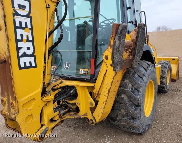 image for item DM8202 2004 John Deere 410G  backhoe