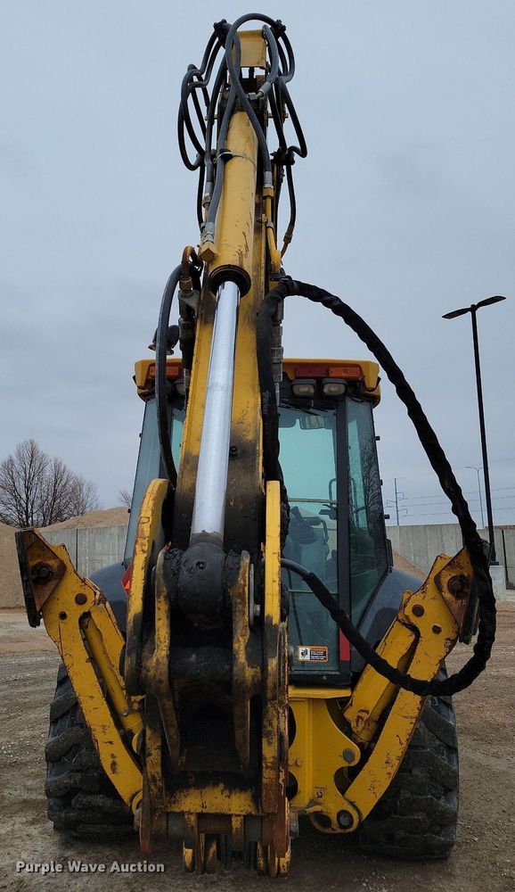 image for item DM8202 2004 John Deere 410G  backhoe