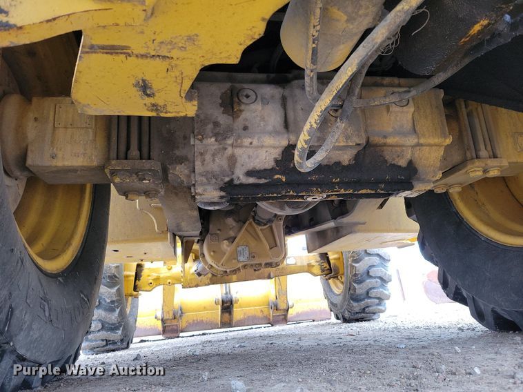 image for item DM8202 2004 John Deere 410G  backhoe