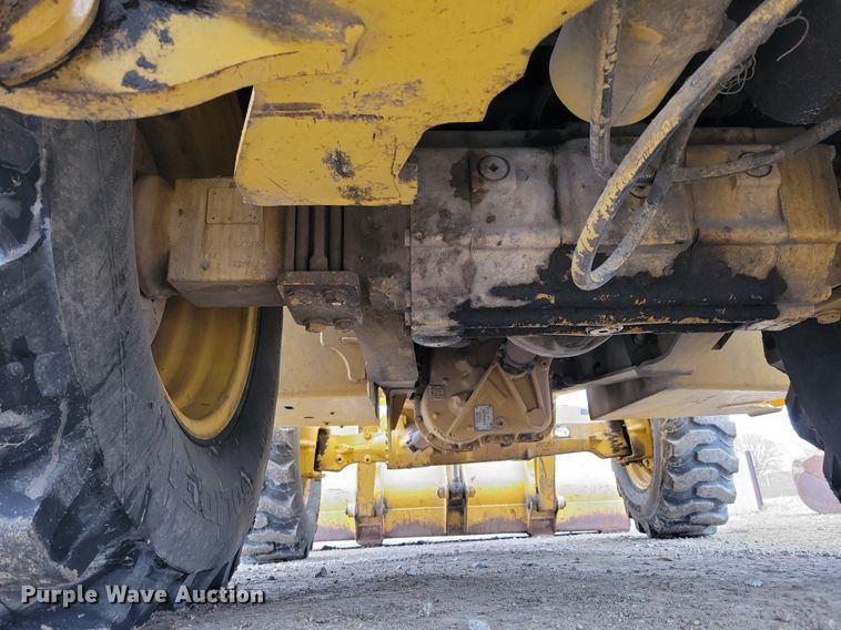 image for item DM8202 2004 John Deere 410G  backhoe