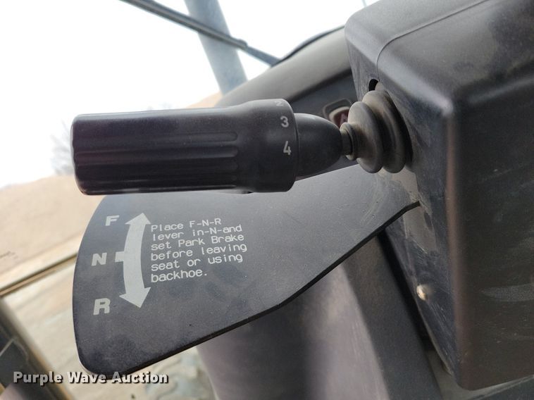 image for item DM8202 2004 John Deere 410G  backhoe