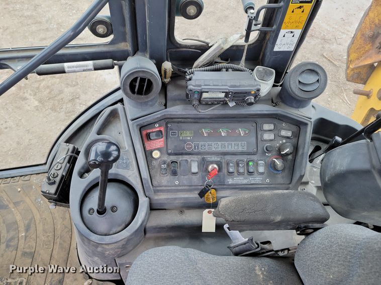 image for item DM8202 2004 John Deere 410G  backhoe