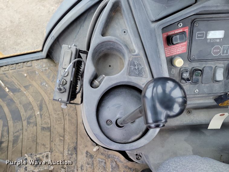 image for item DM8202 2004 John Deere 410G  backhoe