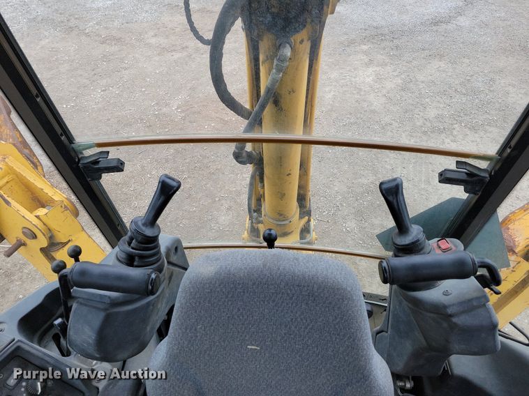 image for item DM8202 2004 John Deere 410G  backhoe