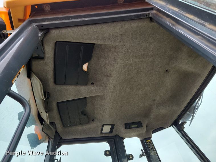 image for item DM8202 2004 John Deere 410G  backhoe