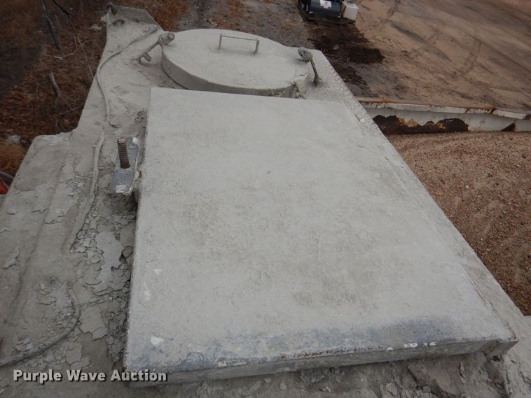 image for item DM8204 2004 Sterling Acterra  ready mix truck