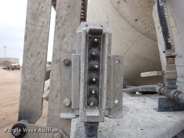 image for item DM8205 2003 Sterling LT8500  ready mix truck