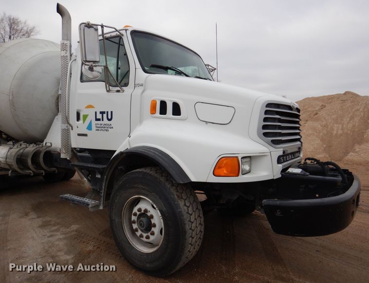 image for item DM8205 2003 Sterling LT8500  ready mix truck