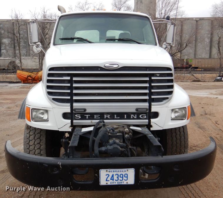 image for item DM8205 2003 Sterling LT8500  ready mix truck