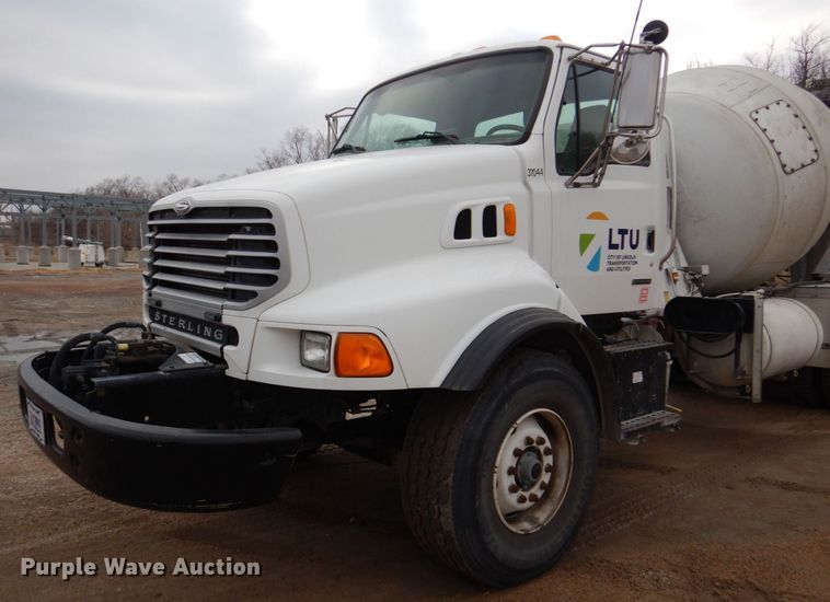 image for item DM8205 2003 Sterling LT8500  ready mix truck