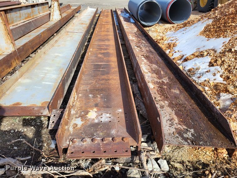 image for item DO3560 (3) I-beams