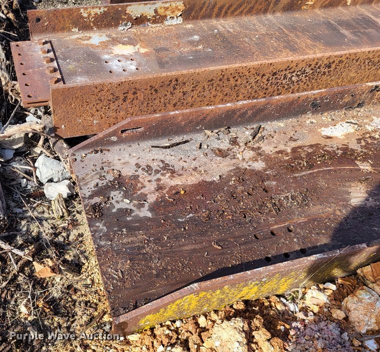 image for item DO3560 (3) I-beams