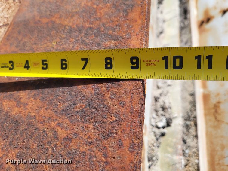 image for item DO3560 (3) I-beams