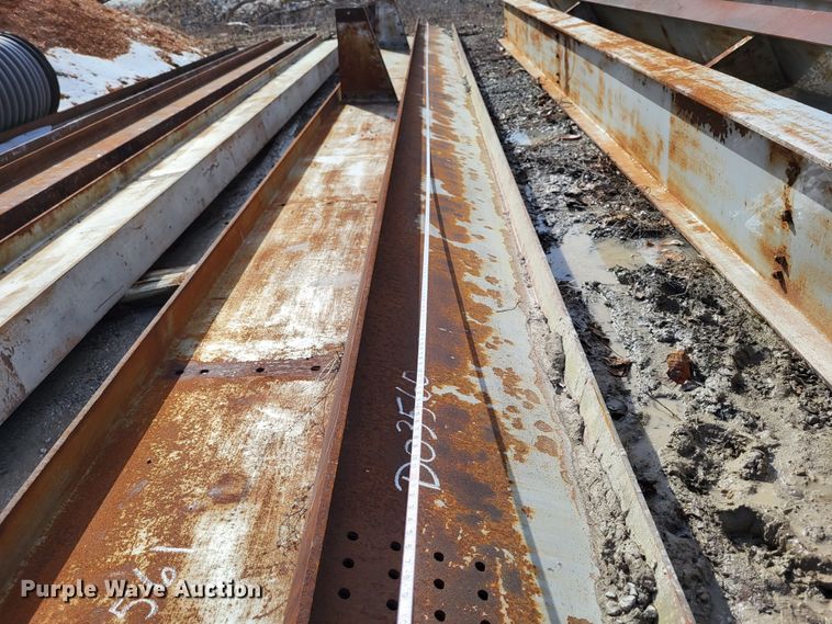 image for item DO3560 (3) I-beams