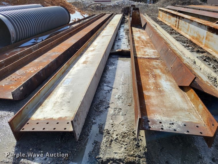 image for item DO3561 (4) I-beams
