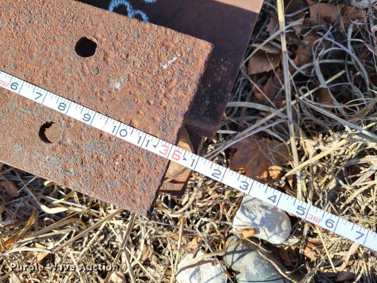 image for item DO3562 (2) I-beams