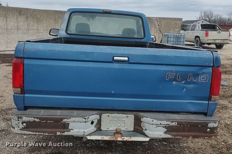 image for item DO3735 1993 Ford F150  pickup truck