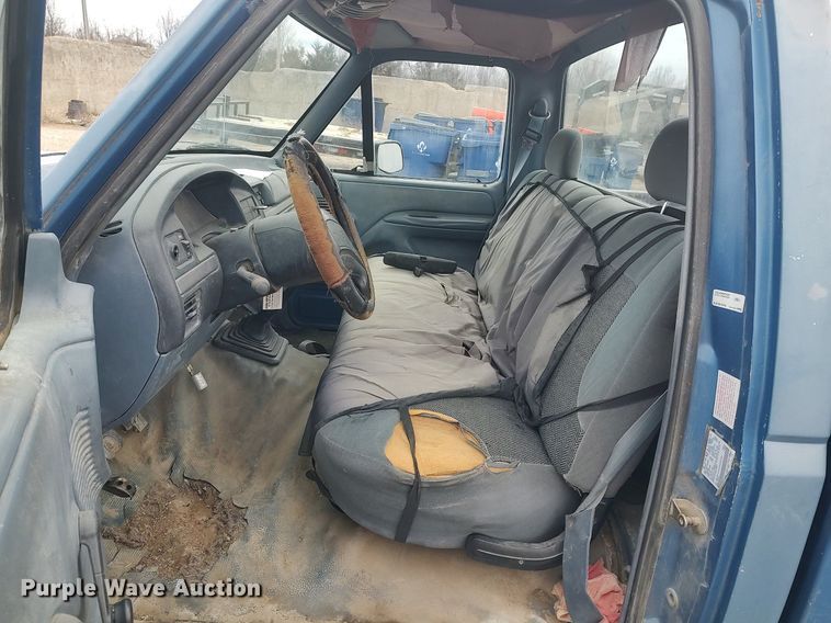 image for item DO3735 1993 Ford F150  pickup truck