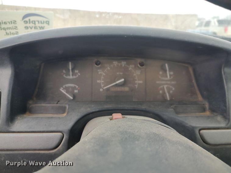 image for item DO3735 1993 Ford F150  pickup truck