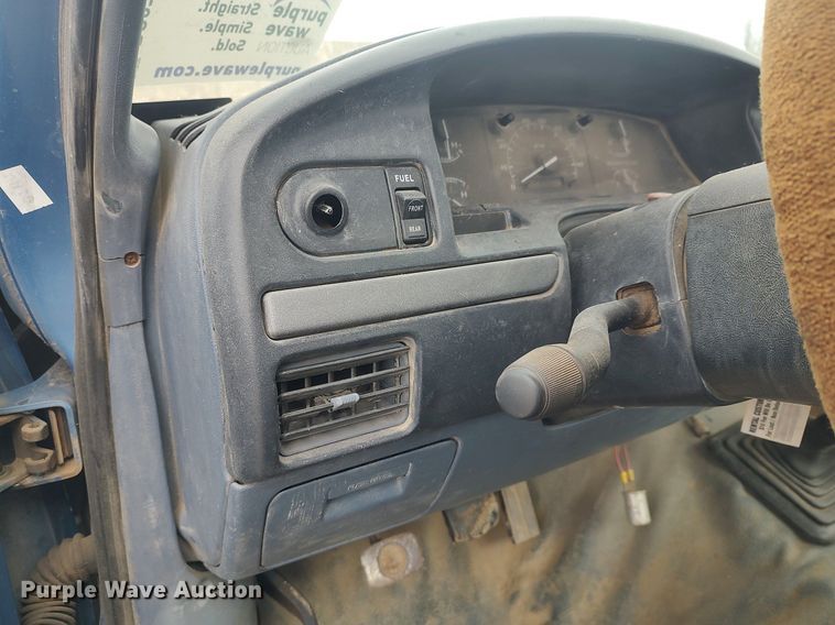 image for item DO3735 1993 Ford F150  pickup truck