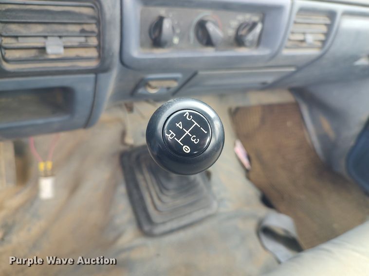 image for item DO3735 1993 Ford F150  pickup truck