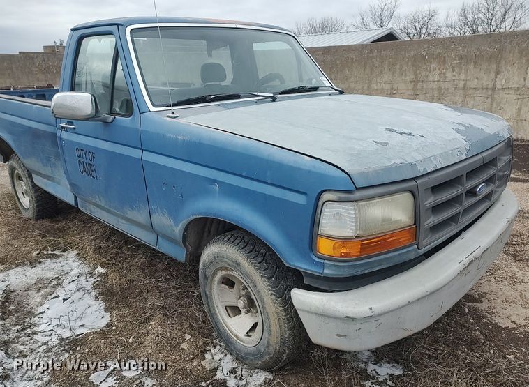 image for item DO3735 1993 Ford F150  pickup truck