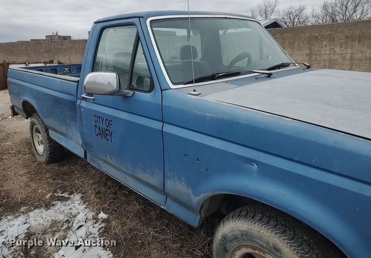 image for item DO3735 1993 Ford F150  pickup truck