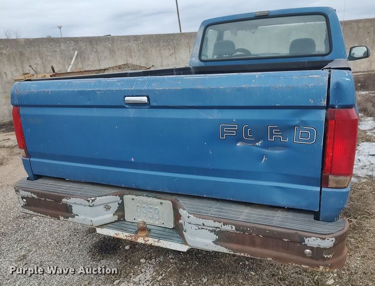 image for item DO3735 1993 Ford F150  pickup truck