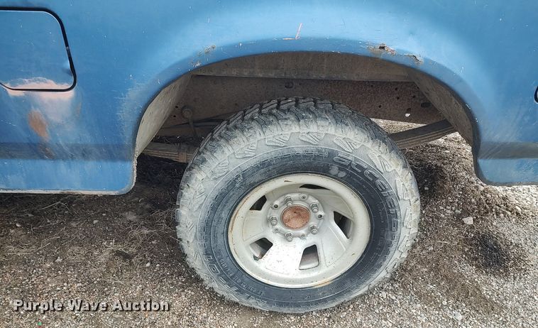 image for item DO3735 1993 Ford F150  pickup truck