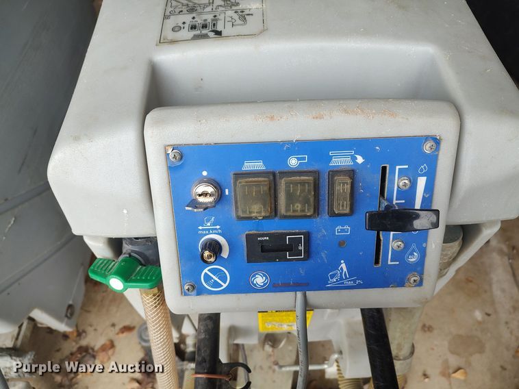 image for item DO3737 (2) Advance BA/5231D floor scrubbers