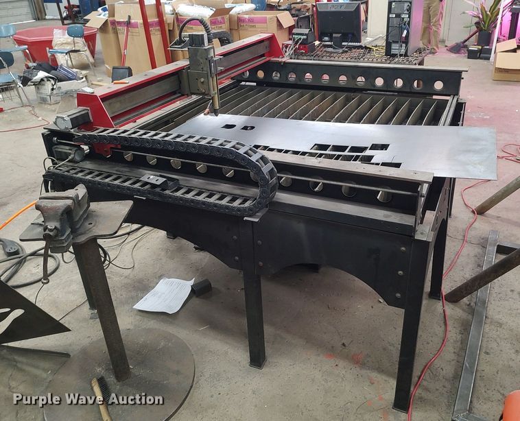 image for item DO3739 Lincoln Torchmate 4x4  plasma cutting table