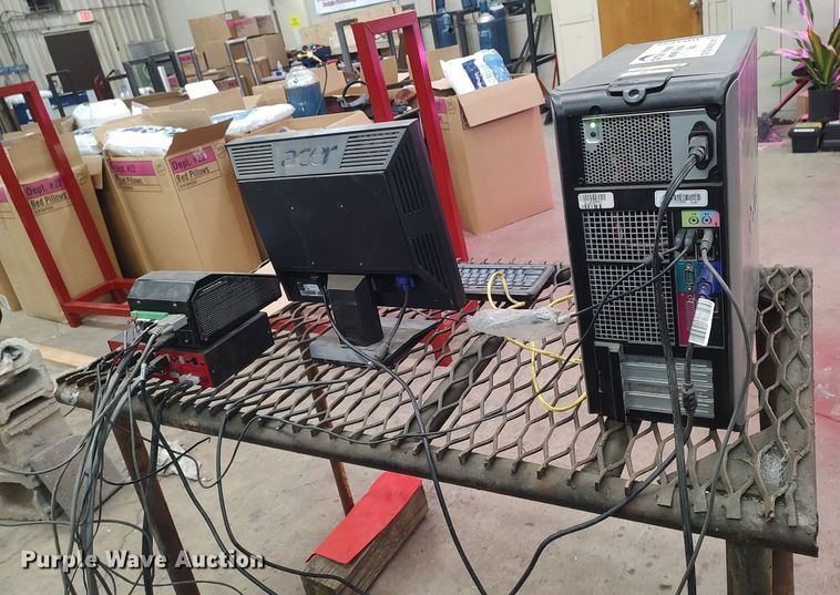 image for item DO3739 Lincoln Torchmate 4x4  plasma cutting table