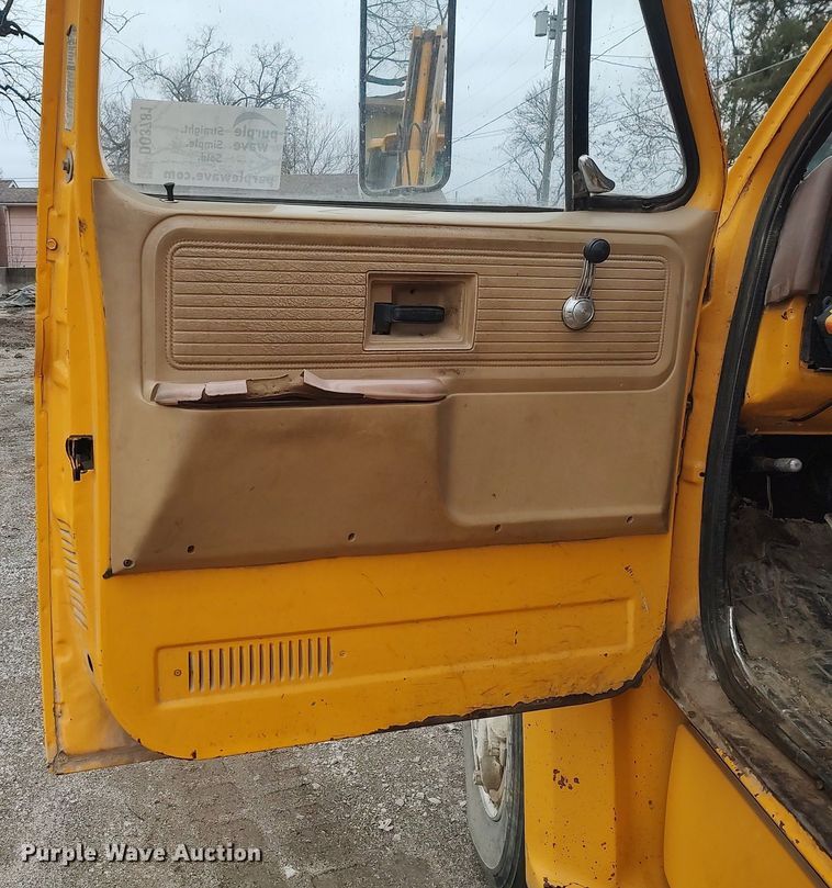 image for item DO3781 1978 Chevrolet C65  dump truck