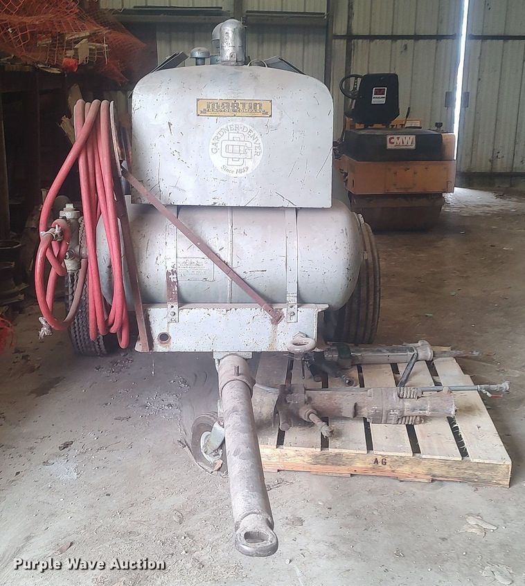 image for item DO3782 Gardner Denver WH-125-GB  air compressor