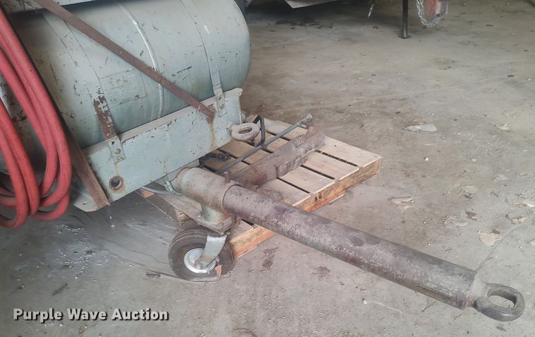 image for item DO3782 Gardner Denver WH-125-GB  air compressor