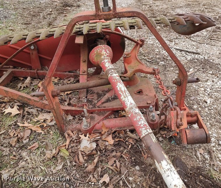 image for item DO3783 International 1300  sickle mower