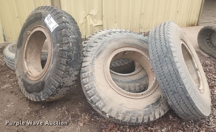 image for item DO3786 (6) 9.00-20 tires and wheels