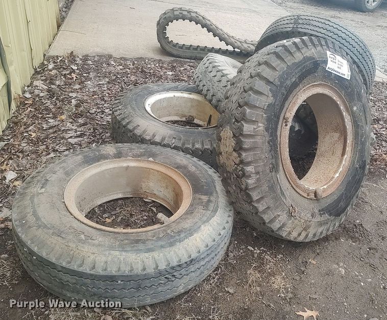 image for item DO3786 (6) 9.00-20 tires and wheels