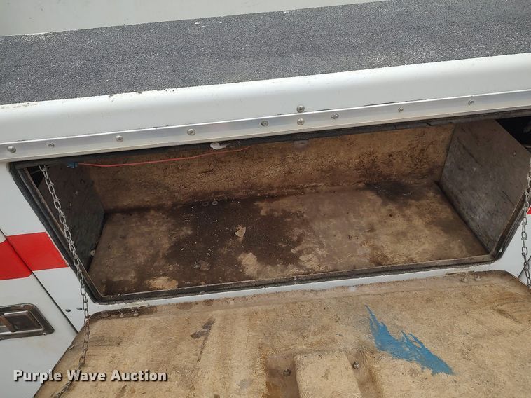 image for item DO3787 Utility bed