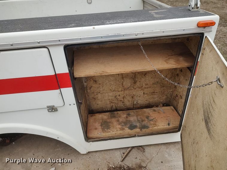 image for item DO3787 Utility bed