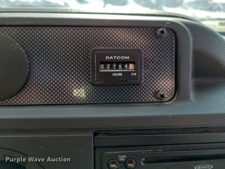 image for item DO4171 2010 Ford E450 Super Duty  shuttle bus