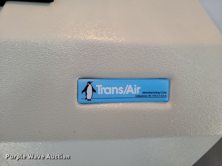 image for item DO4171 2010 Ford E450 Super Duty  shuttle bus