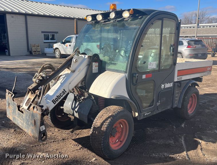 image for item DQ4031 Bobcat 5600  utility vehicle