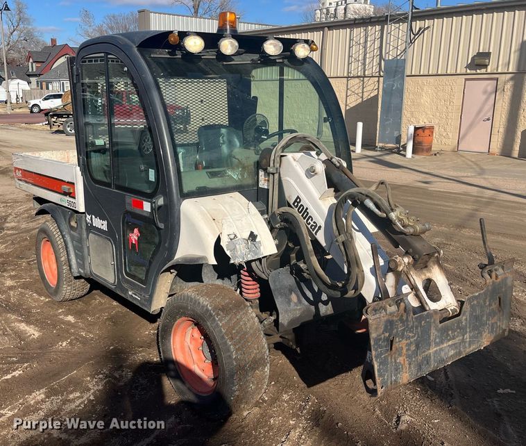 image for item DQ4031 Bobcat 5600  utility vehicle