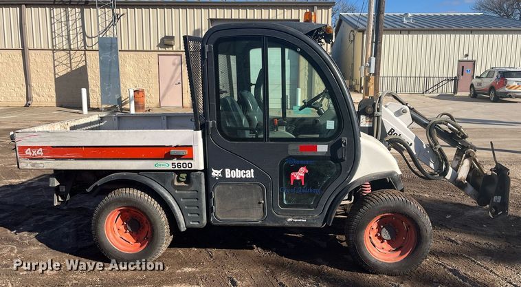 image for item DQ4031 Bobcat 5600  utility vehicle