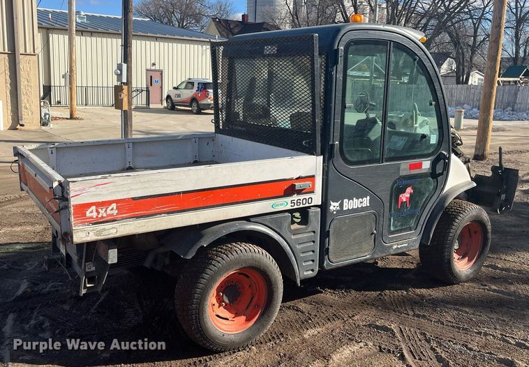 image for item DQ4031 Bobcat 5600  utility vehicle