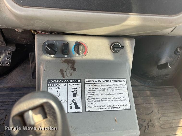 image for item DQ4031 Bobcat 5600  utility vehicle