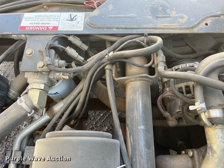 image for item DQ4031 Bobcat 5600  utility vehicle